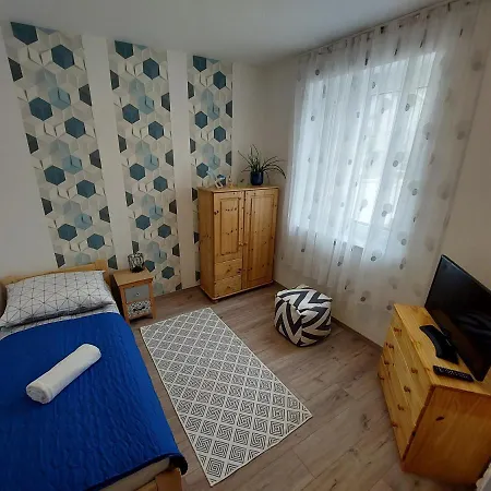 Kempi Kuckoja Apartament *
