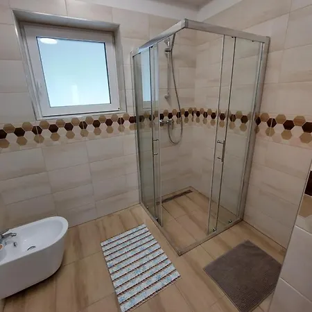 Kempi Kuckója Apartament *
